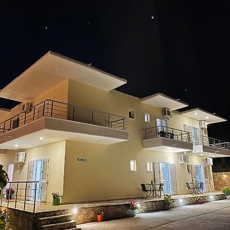 Orea Hotel Himare Esterno foto