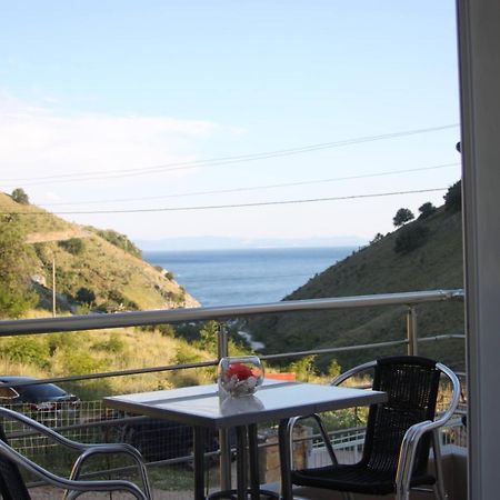 Orea Hotel Himare Esterno foto
