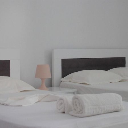 Orea Hotel Himare Esterno foto