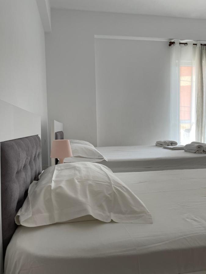 Orea Hotel Himare Esterno foto