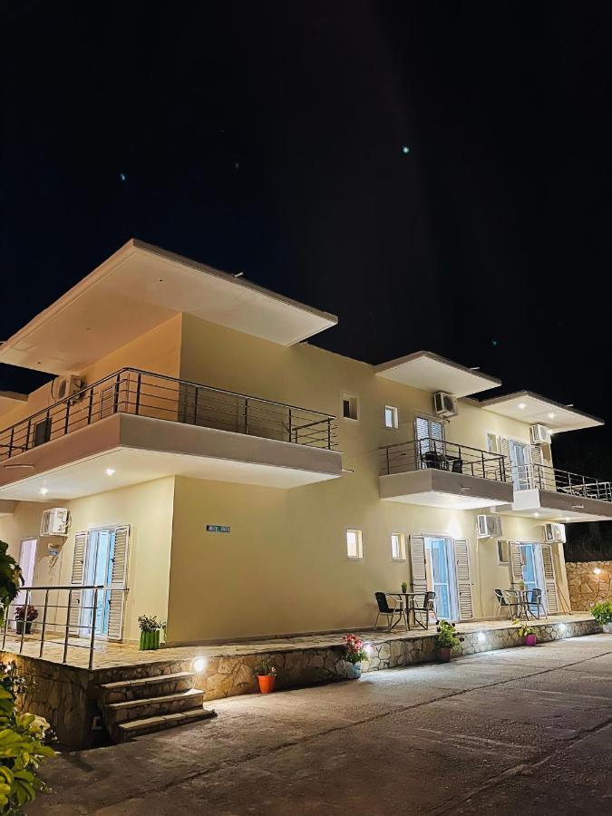Orea Hotel Himare Esterno foto