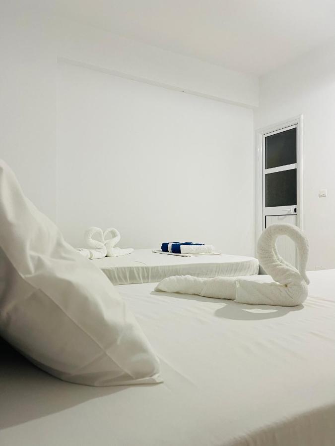 Orea Hotel Himare Esterno foto