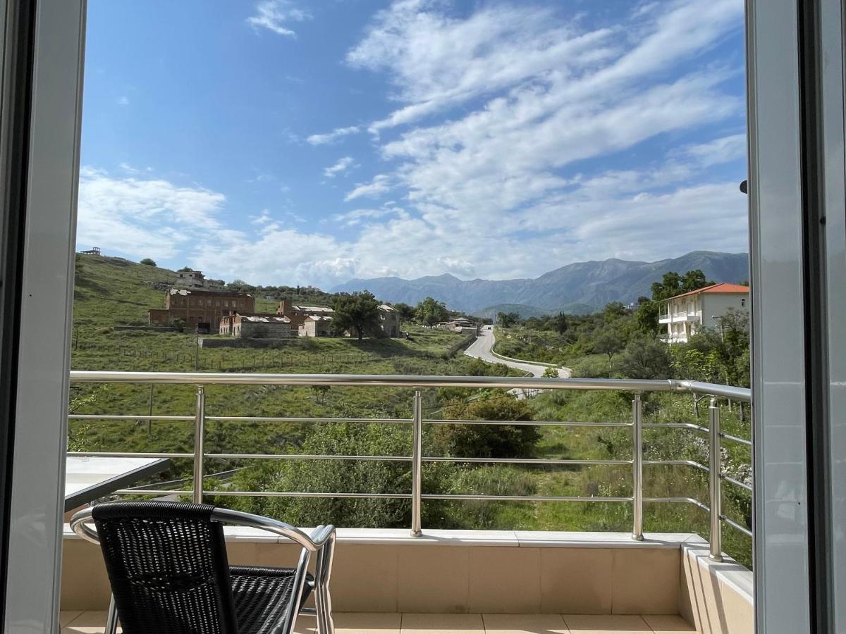 Orea Hotel Himare Esterno foto