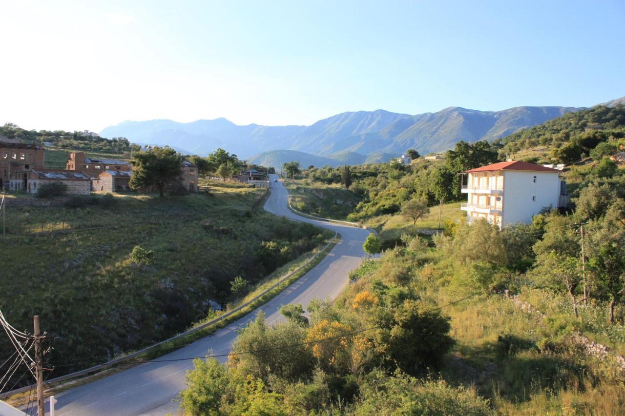 Orea Hotel Himare Esterno foto