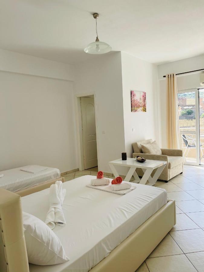 Orea Hotel Himare Esterno foto